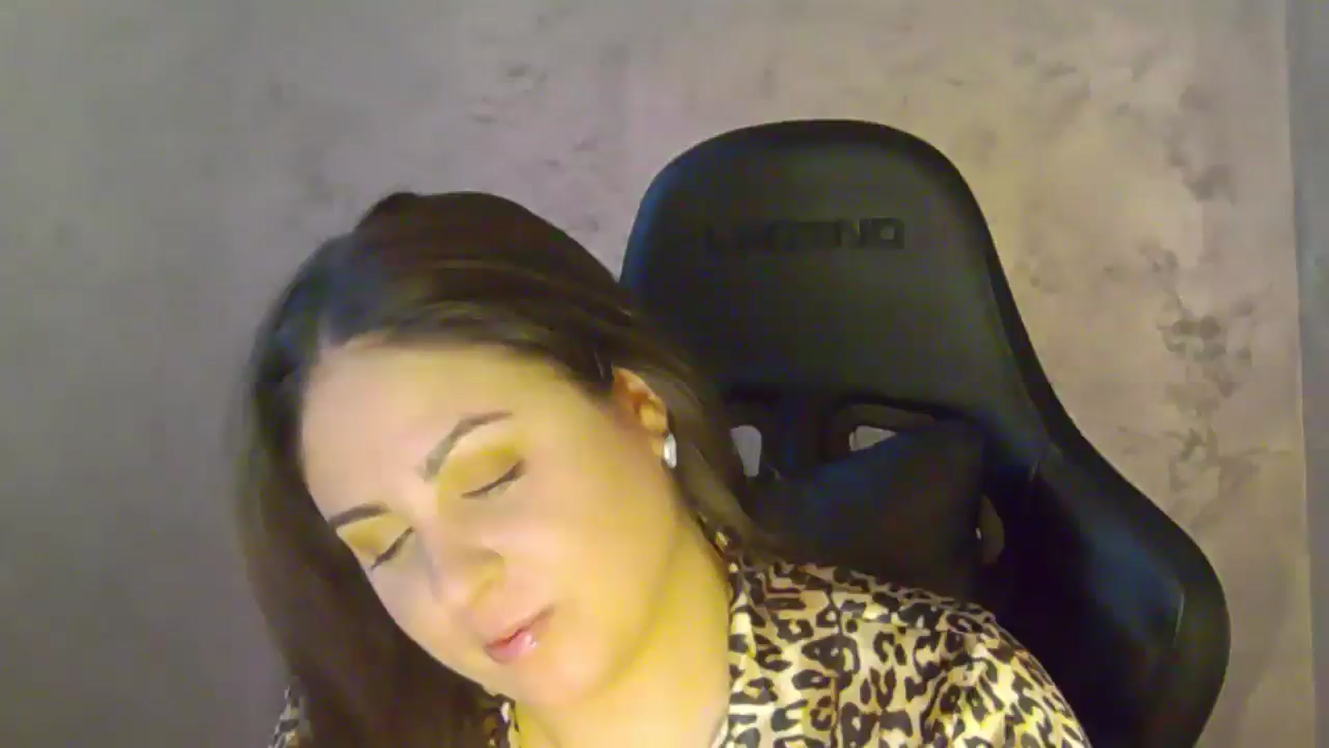 Gallery image thumbnail from NotVanilla's myfreecams stream on, 12/14/2025, 06:19 image 6 of 20