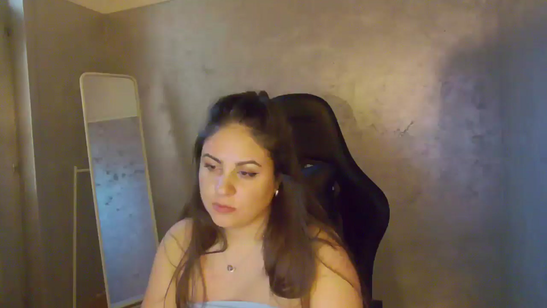 Gallery image thumbnail from NotVanilla's myfreecams stream on, 12/15/2025, 06:45 image 20 of 20