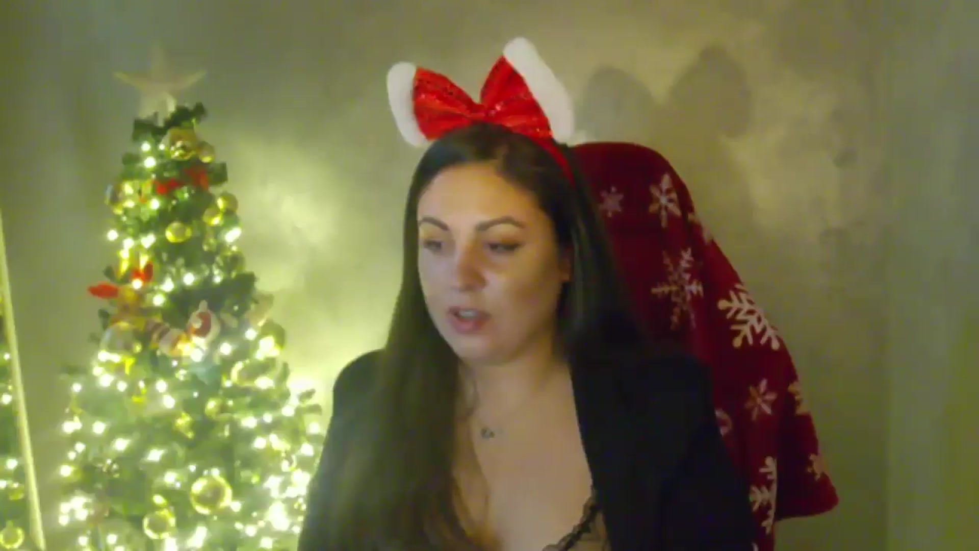 Gallery image thumbnail from NotVanilla's myfreecams stream on, 12/17/2025, 24:33 image 8 of 20