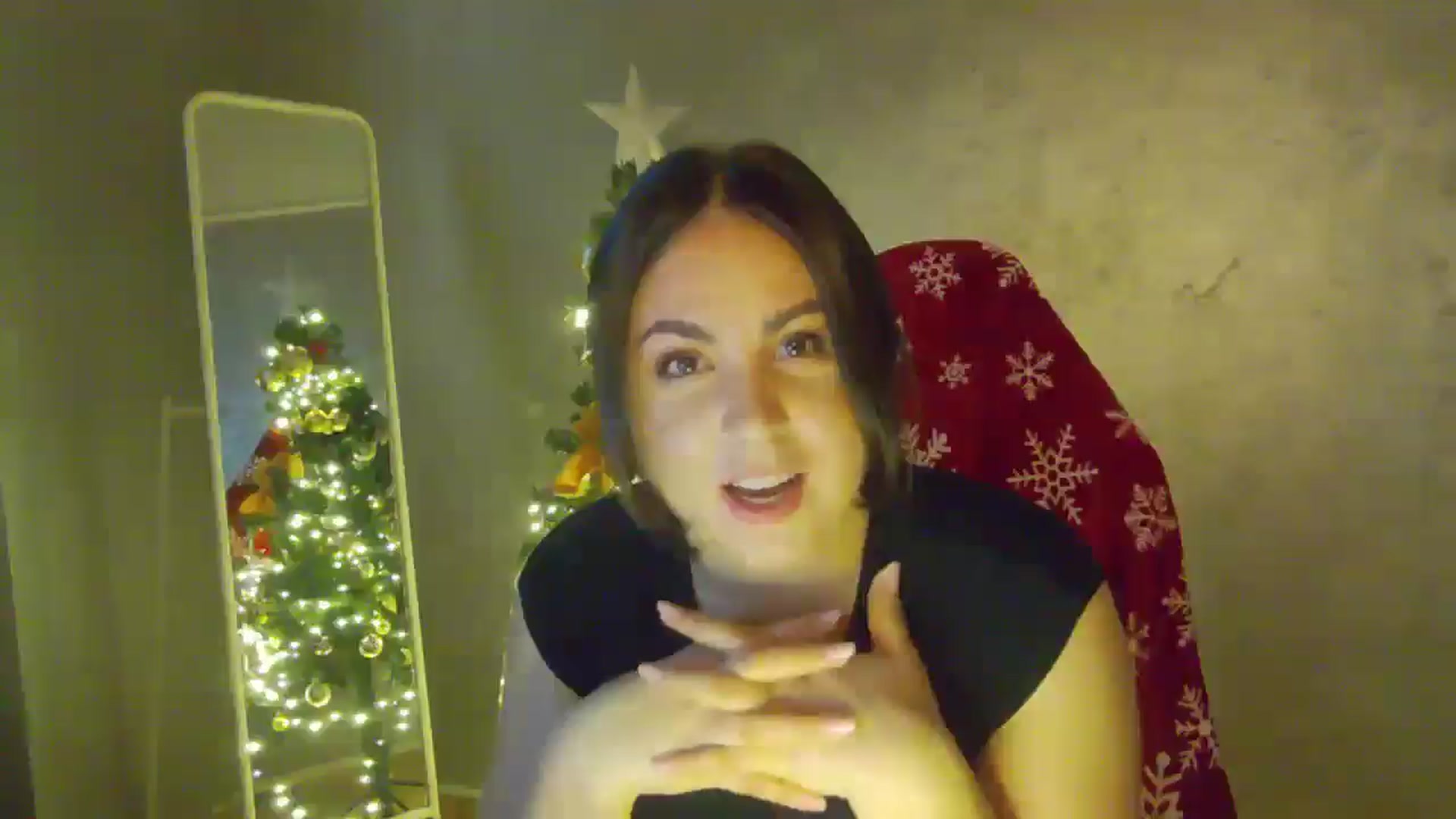 Gallery image thumbnail from NotVanilla's myfreecams stream on, 12/19/2025, 22:33 image 19 of 20