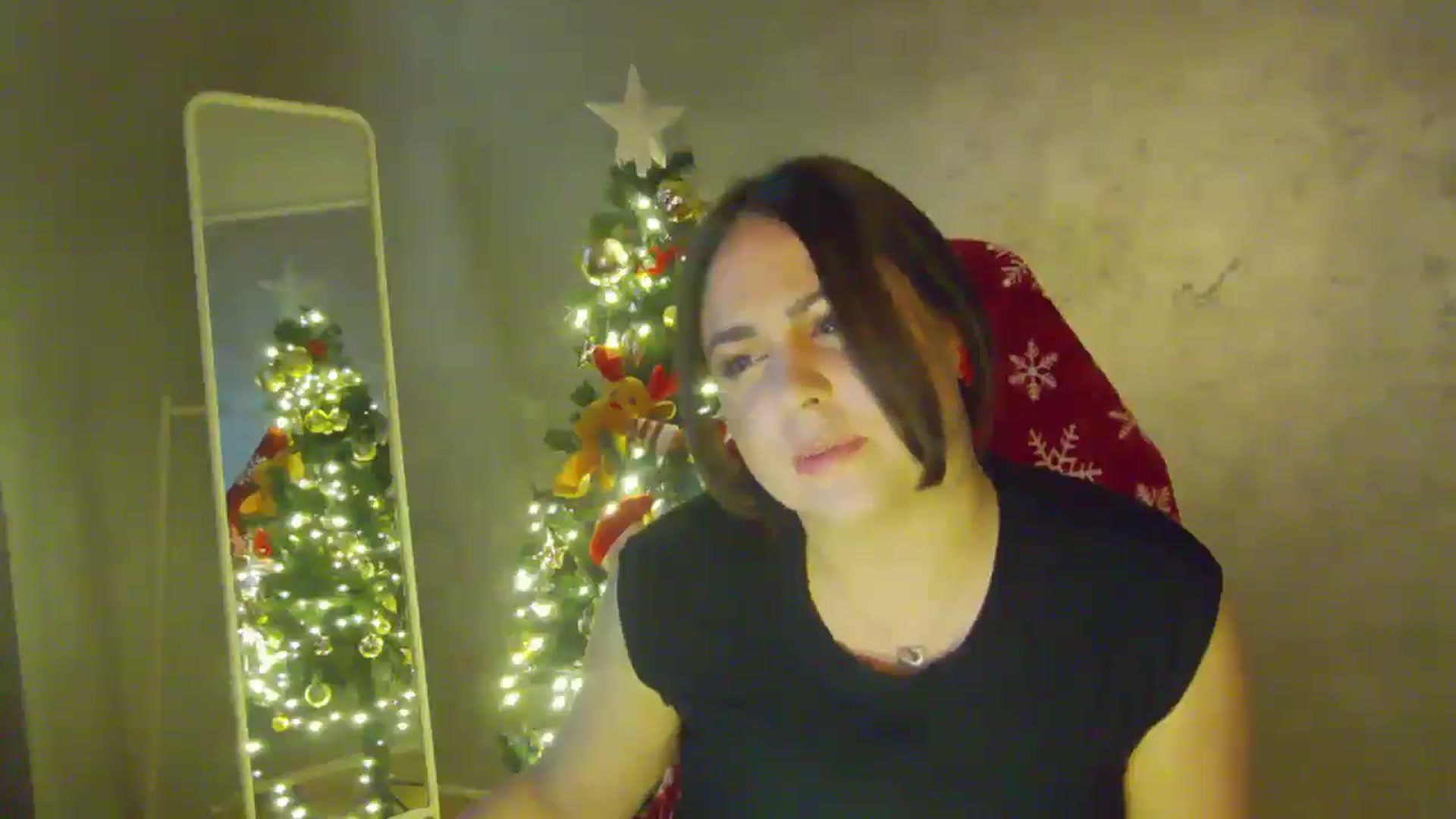 Gallery image thumbnail from NotVanilla's myfreecams stream on, 12/19/2025, 22:33 image 20 of 20