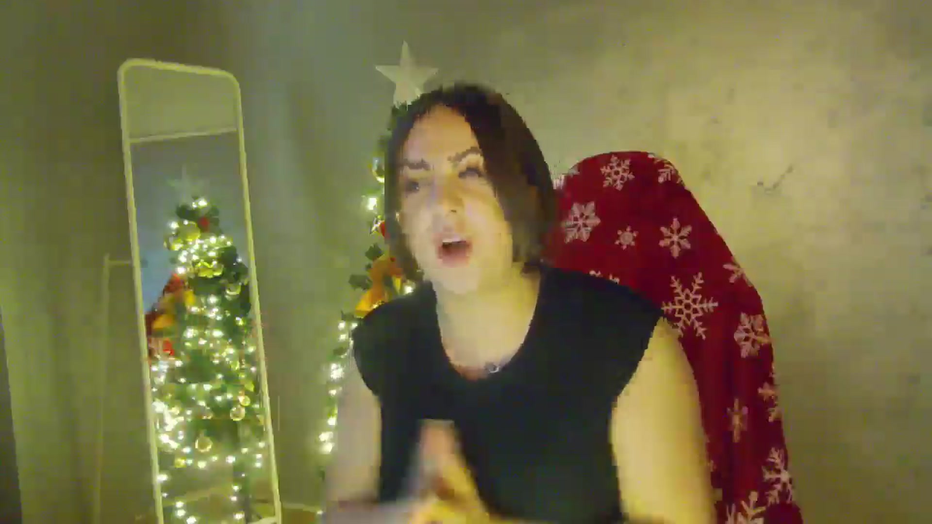 Gallery image thumbnail from NotVanilla's myfreecams stream on, 12/19/2025, 22:33 image 18 of 20
