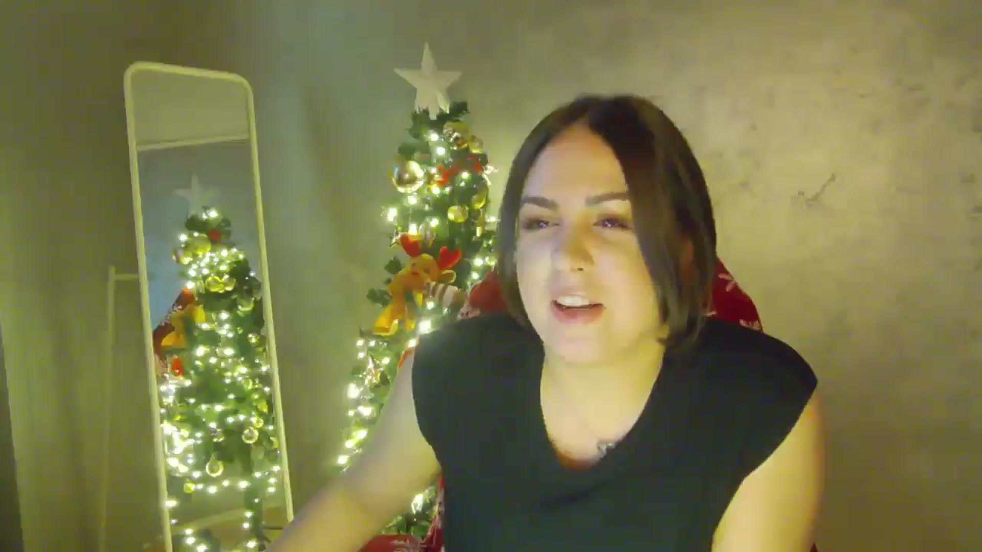 Gallery image thumbnail from NotVanilla's myfreecams stream on, 12/19/2025, 22:33 image 14 of 20