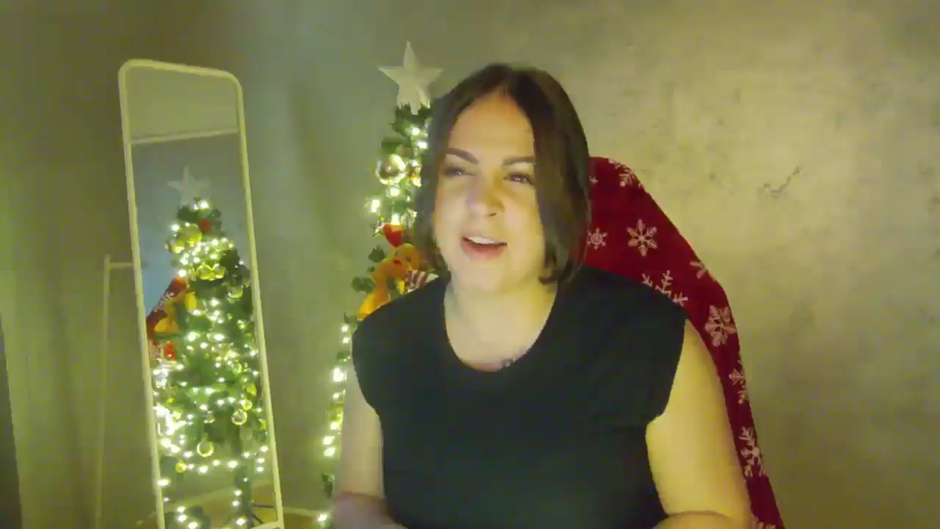Gallery image thumbnail from NotVanilla's myfreecams stream on, 12/19/2025, 22:33 image 15 of 20