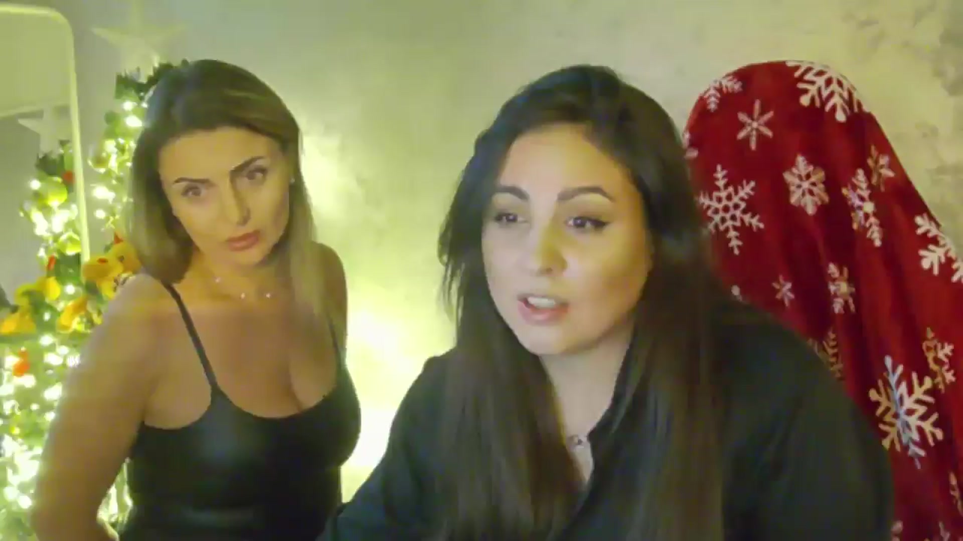 Gallery image thumbnail from NotVanilla's myfreecams stream on, 12/21/2025, 02:16 image 3 of 20