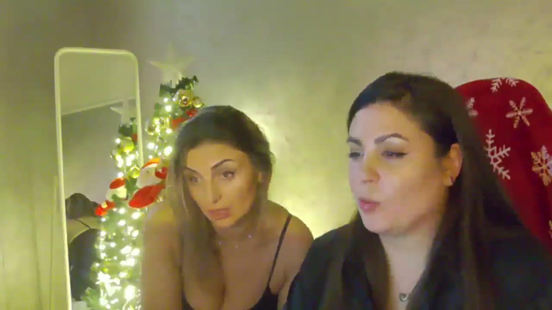 Gallery image thumbnail from NotVanilla's myfreecams stream on, 12/21/2025, 03:39 image 13 of 20