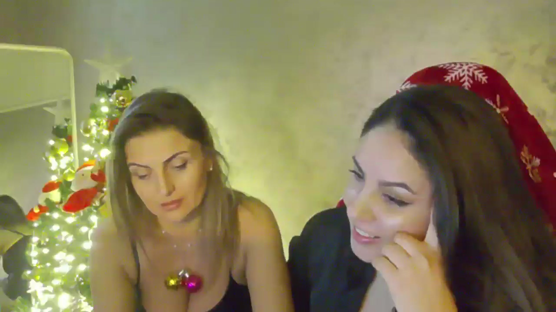 Gallery image thumbnail from NotVanilla's myfreecams stream on, 12/21/2025, 05:10 image 10 of 20