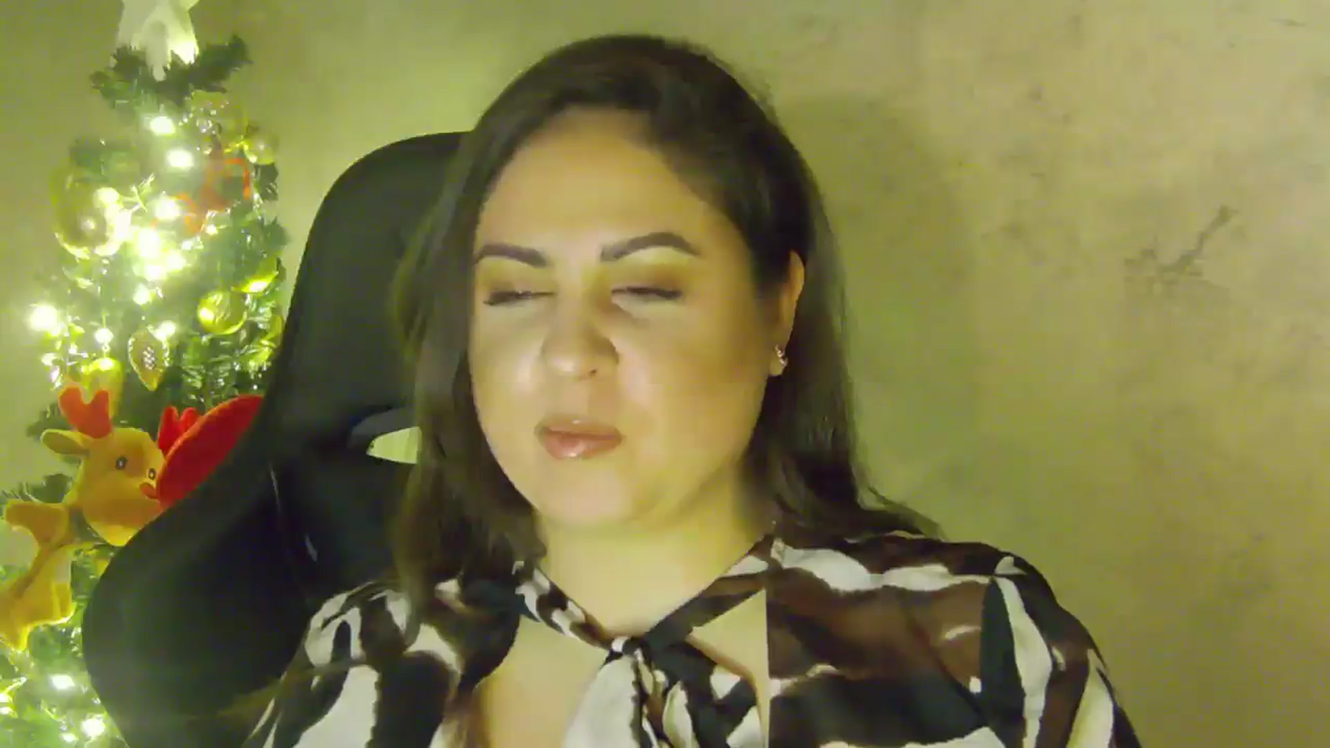 Gallery image thumbnail from NotVanilla's myfreecams stream on, 12/27/2025, 03:59 image 18 of 20