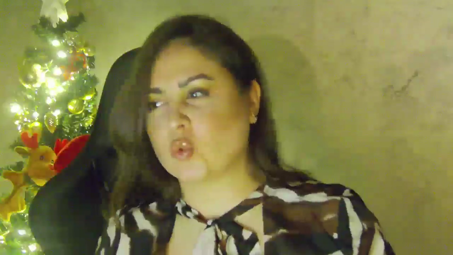 Gallery image thumbnail from NotVanilla's myfreecams stream on, 12/27/2025, 03:59 image 17 of 20