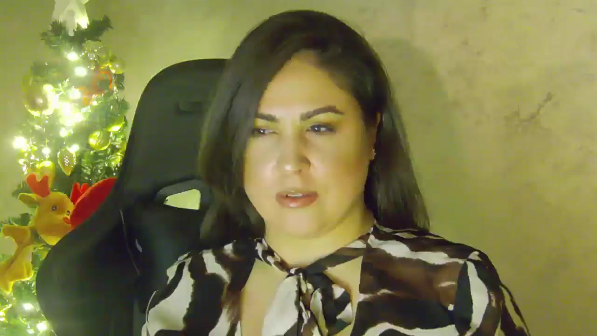 Gallery image thumbnail from NotVanilla's myfreecams stream on, 12/27/2025, 03:59 image 12 of 20