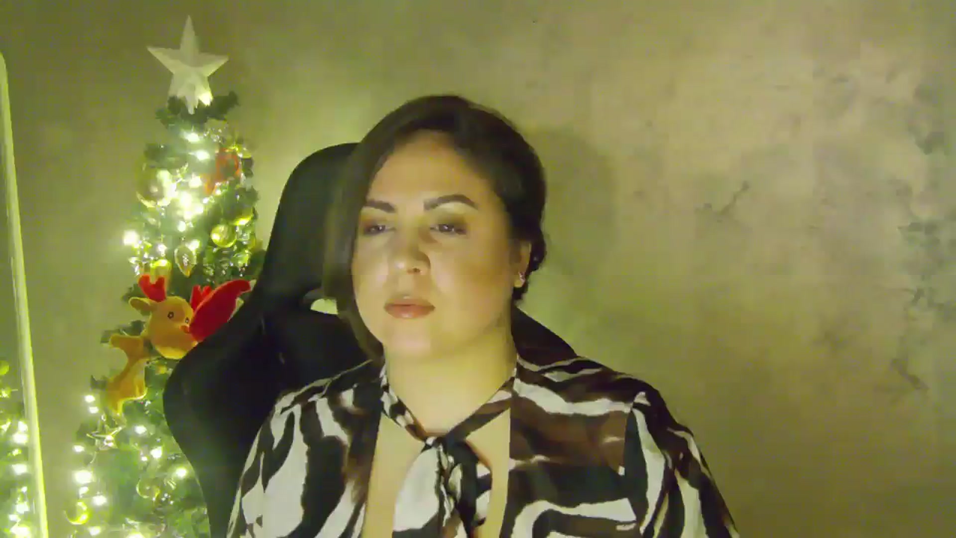 Gallery image thumbnail from NotVanilla's myfreecams stream on, 12/27/2025, 04:31 image 7 of 20