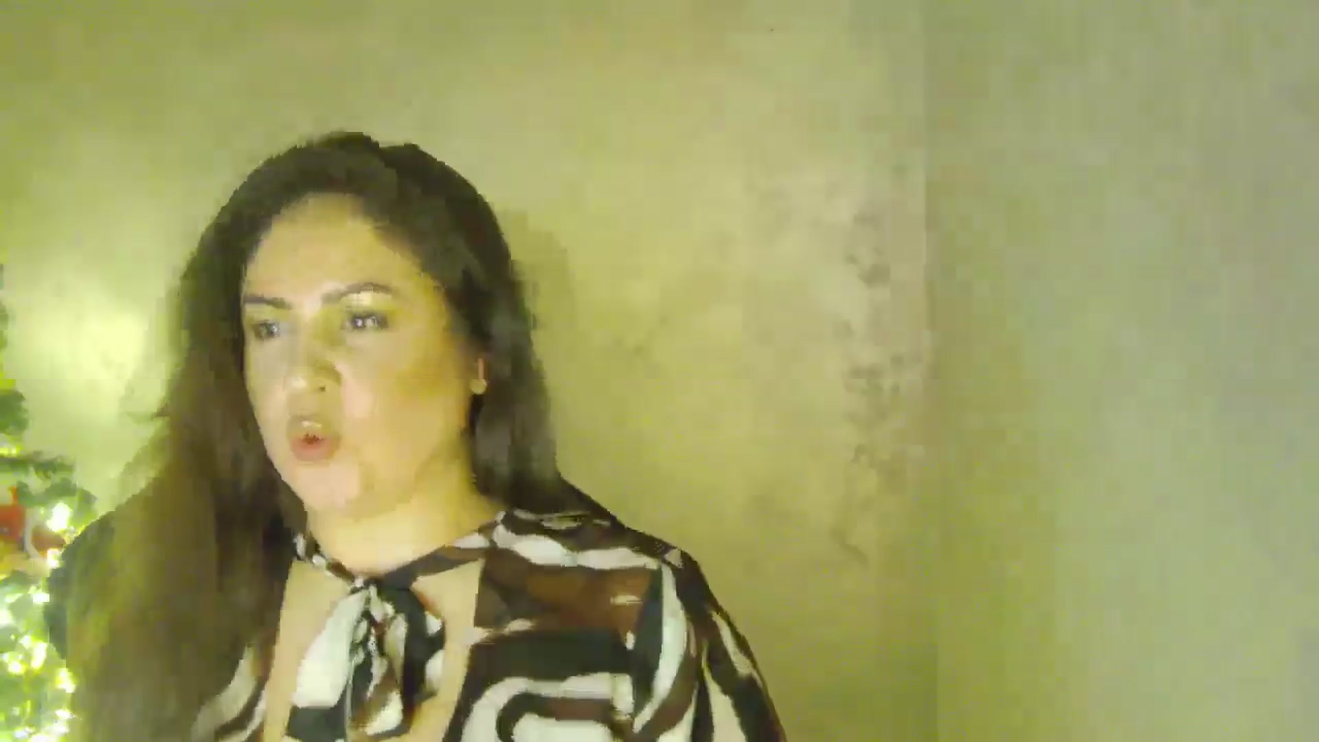 Gallery image thumbnail from NotVanilla's myfreecams stream on, 12/27/2025, 04:31 image 17 of 20