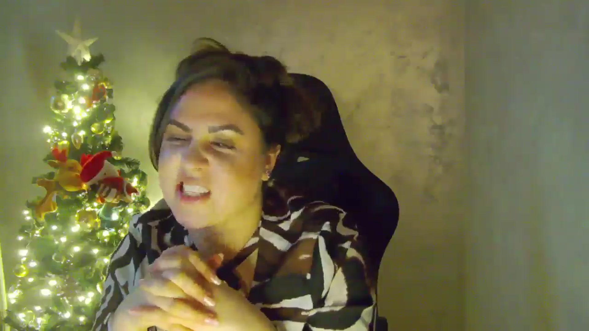 Gallery image thumbnail from NotVanilla's myfreecams stream on, 12/27/2025, 05:58 image 8 of 20