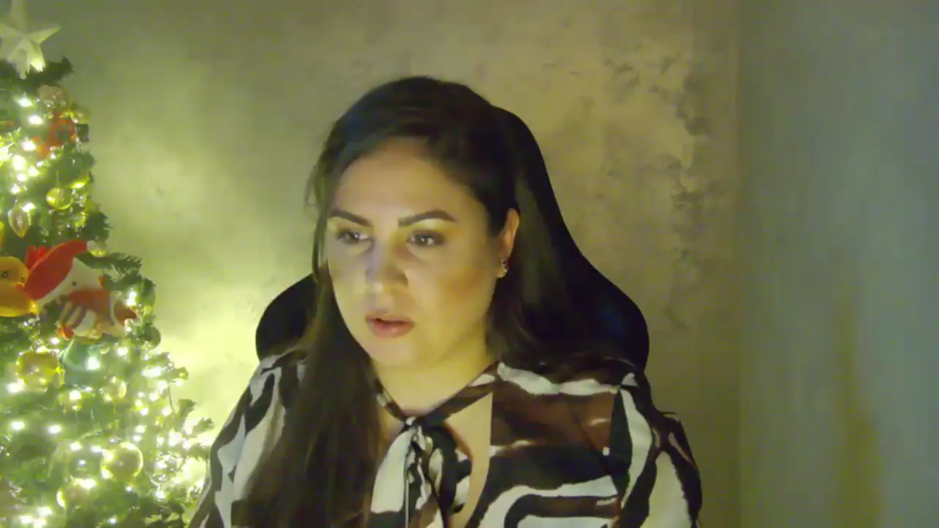 Gallery image thumbnail from NotVanilla's myfreecams stream on, 12/27/2025, 05:58 image 1 of 20