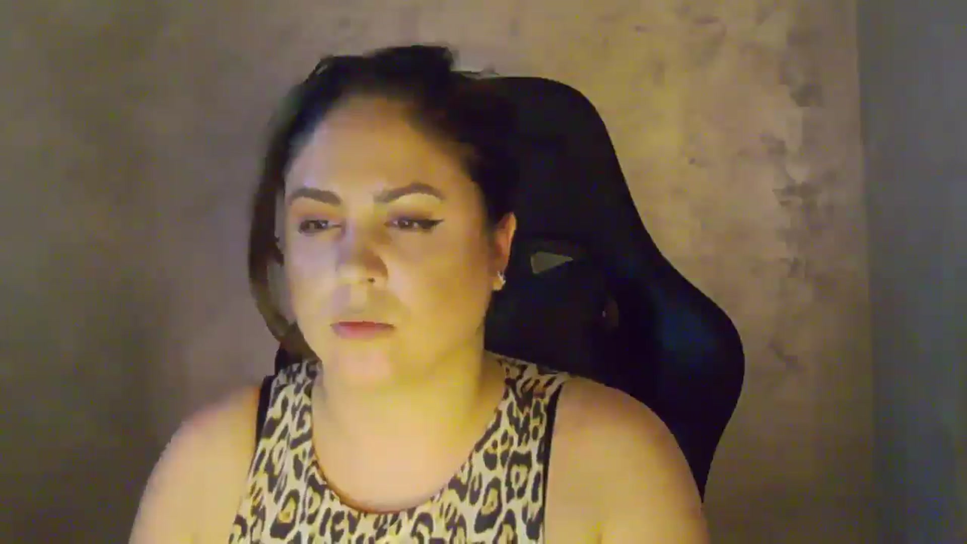 Gallery image thumbnail from NotVanilla's myfreecams stream on, 12/28/2025, 03:34 image 12 of 20