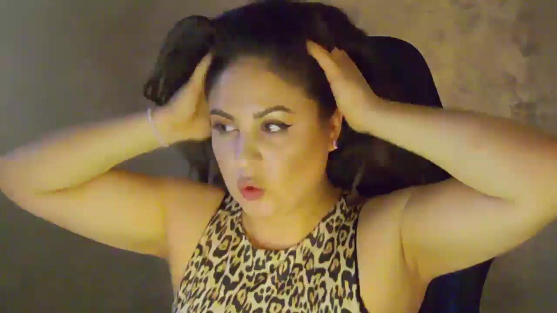Gallery image thumbnail from NotVanilla's myfreecams stream on, 12/28/2025, 03:34 image 7 of 20