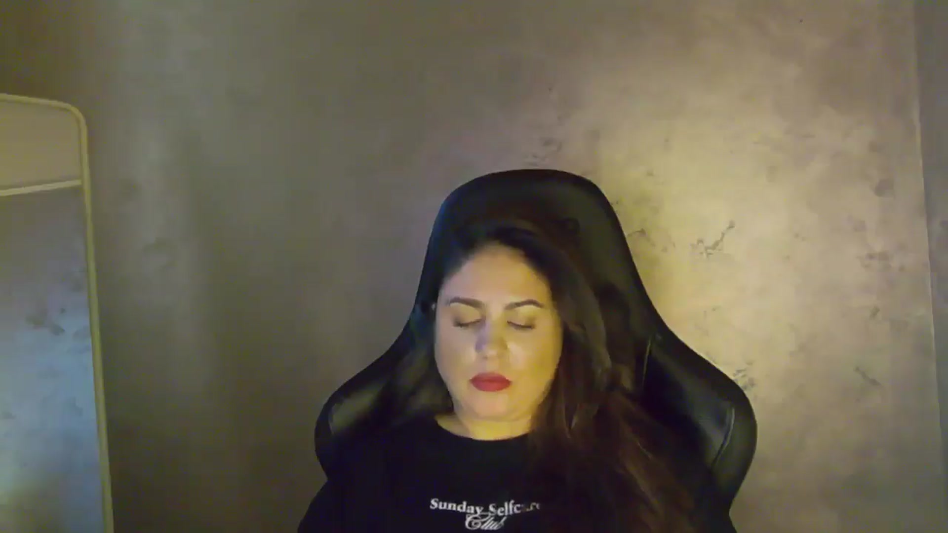 Gallery image thumbnail from NotVanilla's myfreecams stream on, 12/29/2025, 03:42 image 14 of 20