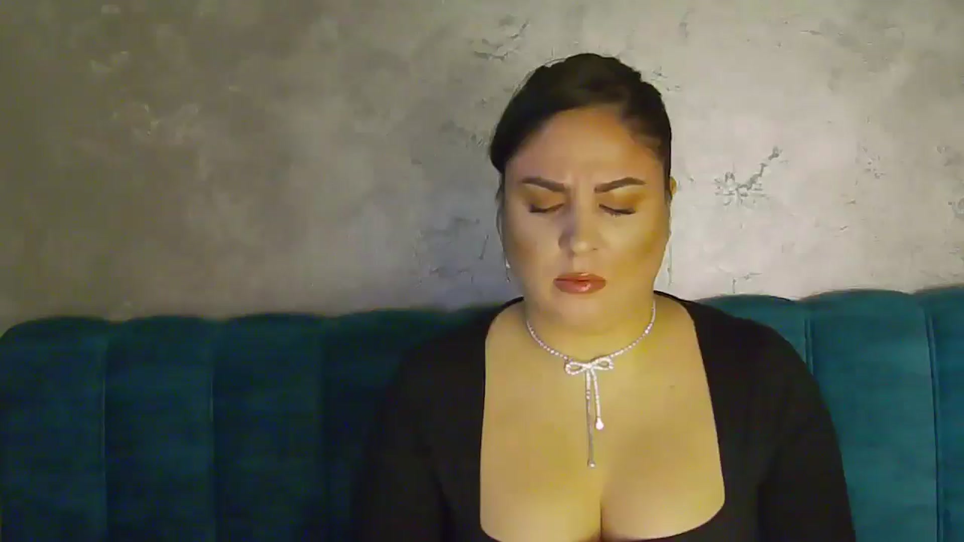 Gallery image thumbnail from NotVanilla's myfreecams stream on, 12/30/2025, 02:08 image 17 of 20