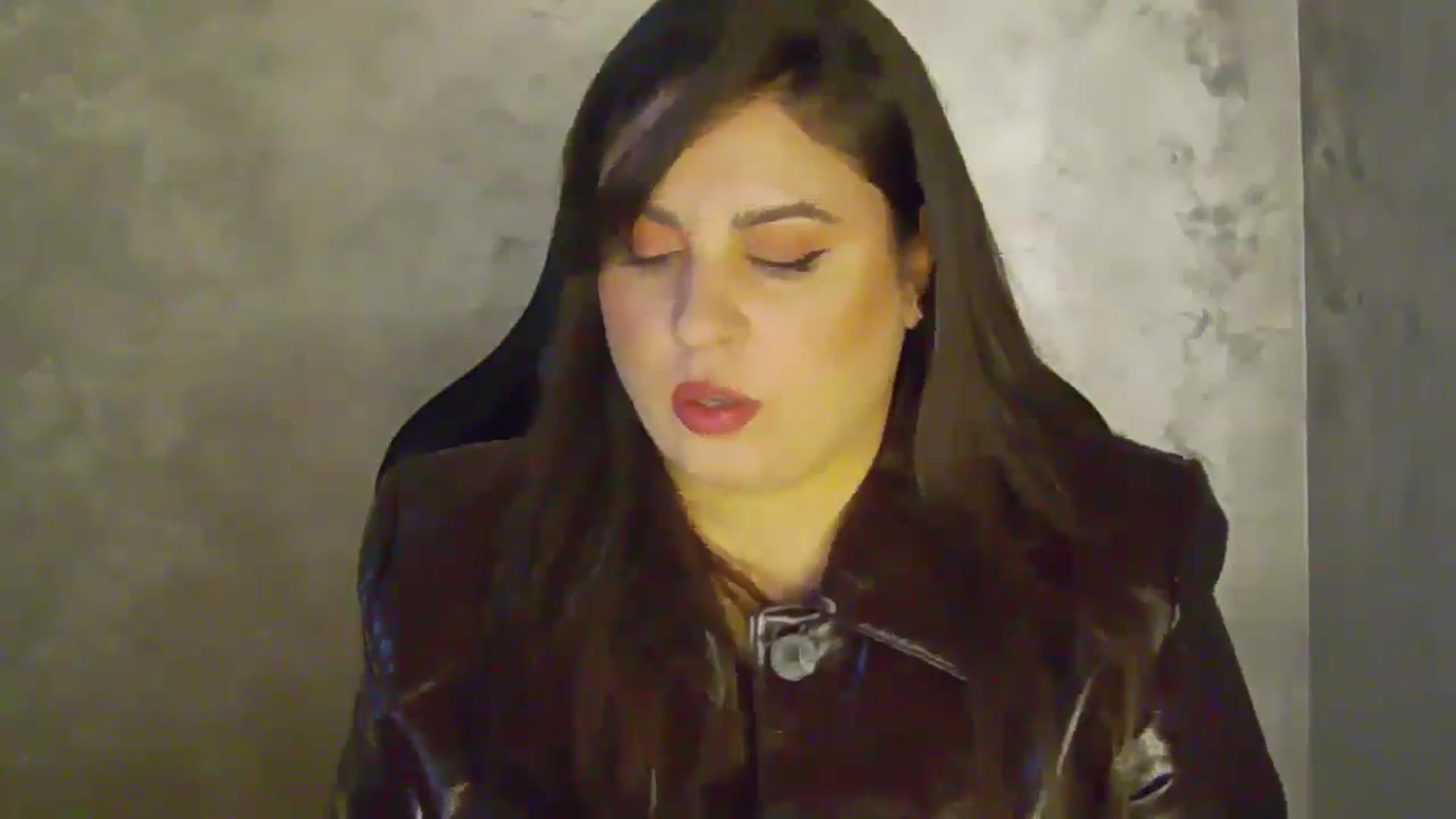 Gallery image thumbnail from NotVanilla's myfreecams stream on, 12/31/2025, 24:01 image 18 of 20