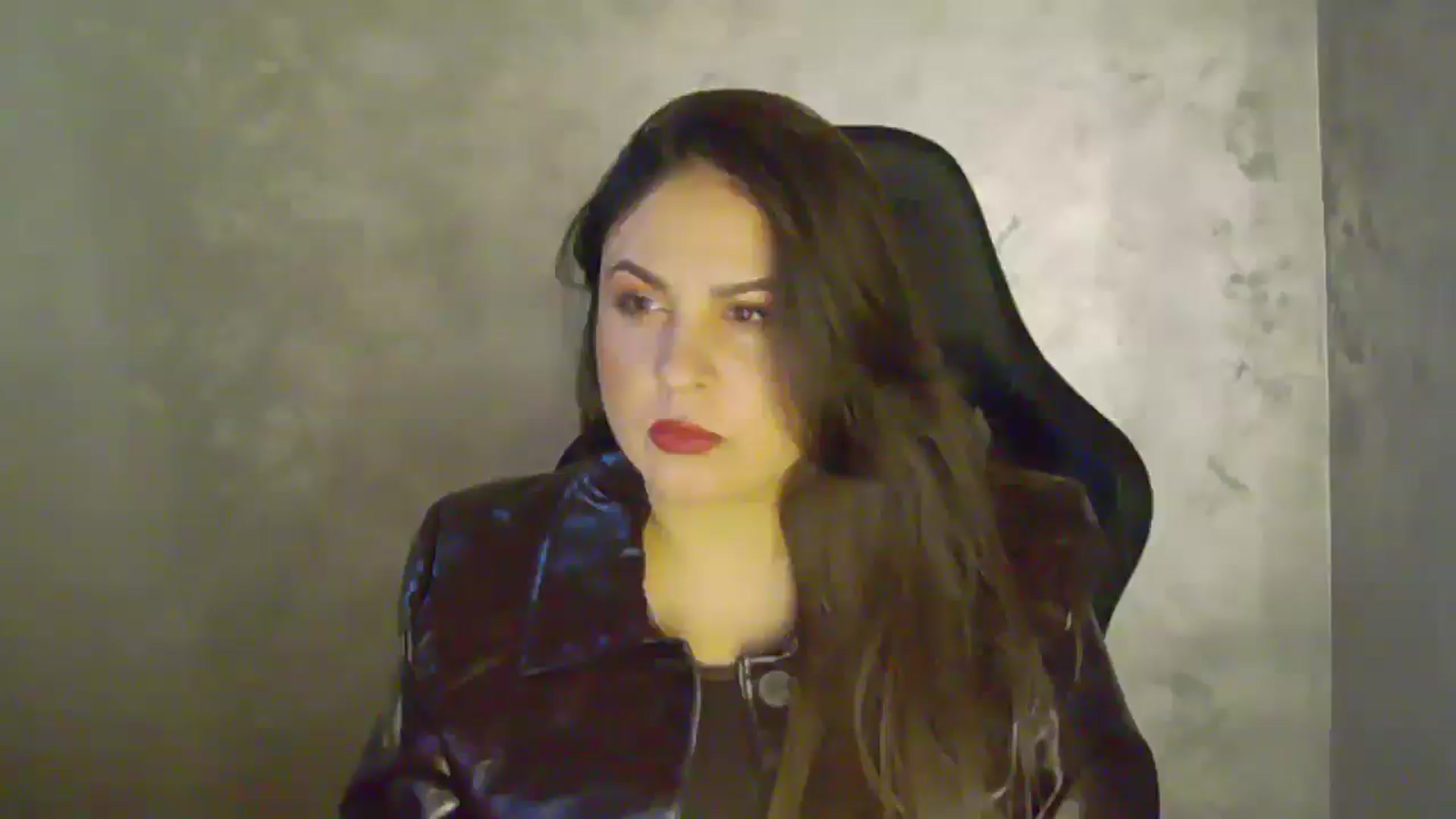 Gallery image thumbnail from NotVanilla's myfreecams stream on, 12/31/2025, 24:01 image 2 of 20
