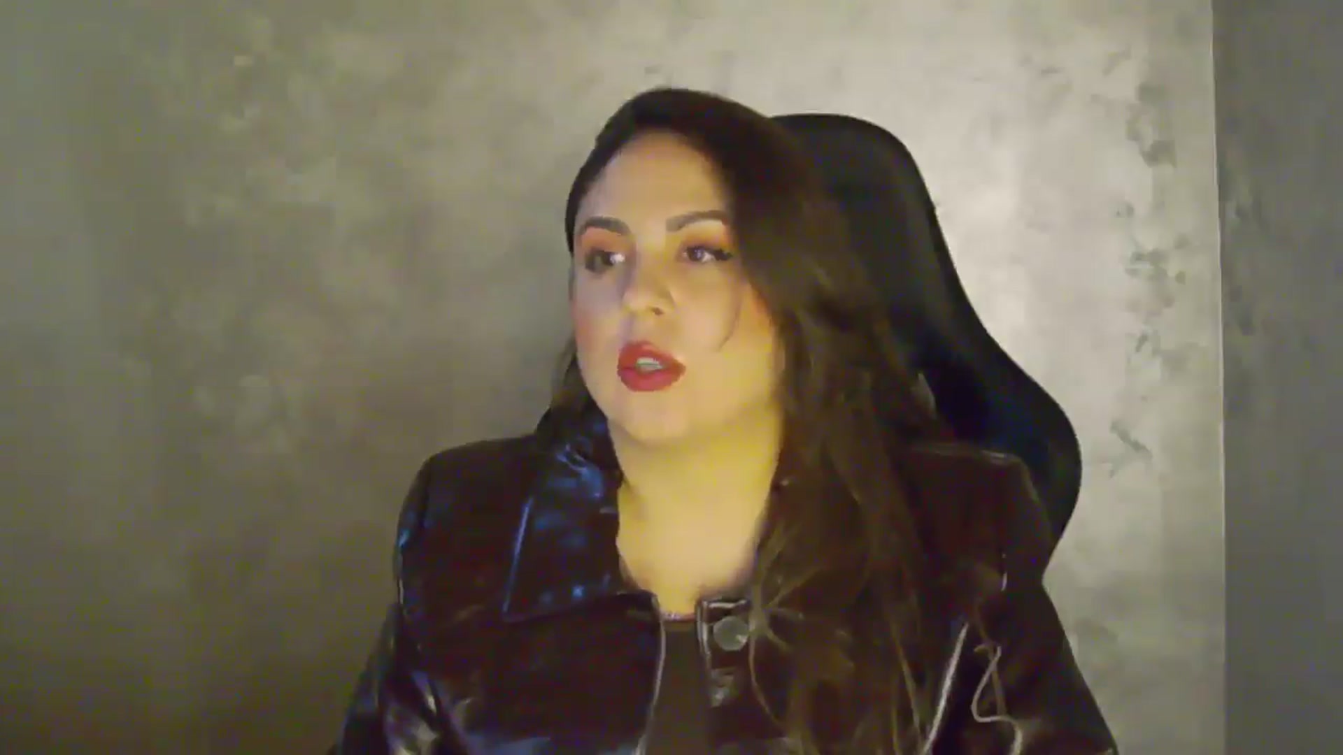 Gallery image thumbnail from NotVanilla's myfreecams stream on, 12/31/2025, 24:01 image 3 of 20