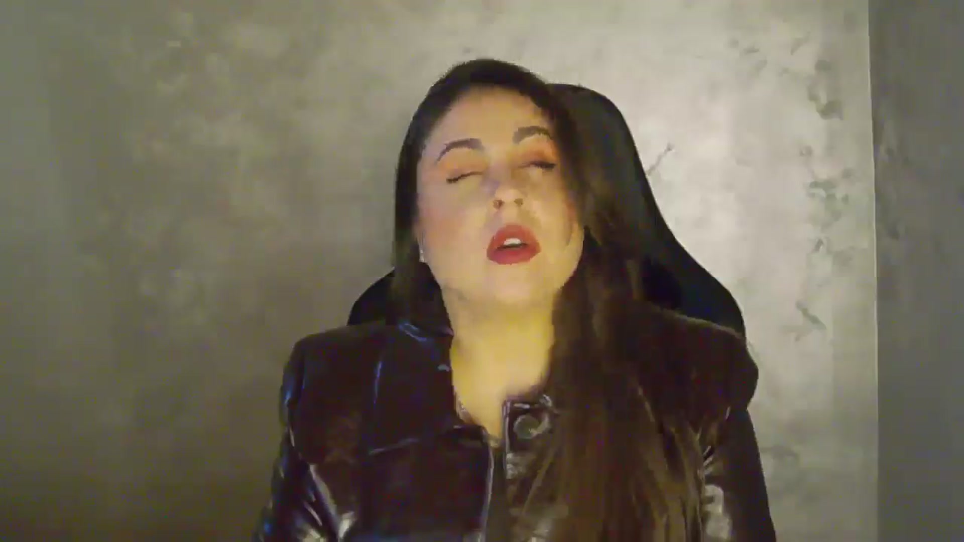 Gallery image thumbnail from NotVanilla's myfreecams stream on, 12/31/2025, 24:01 image 5 of 20