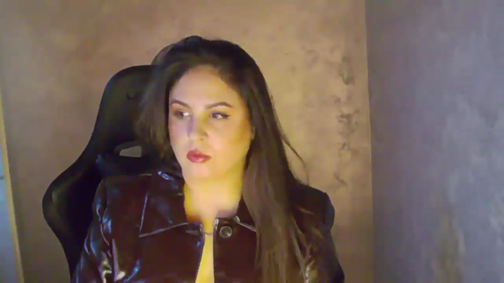 Gallery image thumbnail from NotVanilla's myfreecams stream on, 12/31/2025, 24:14 image 20 of 20