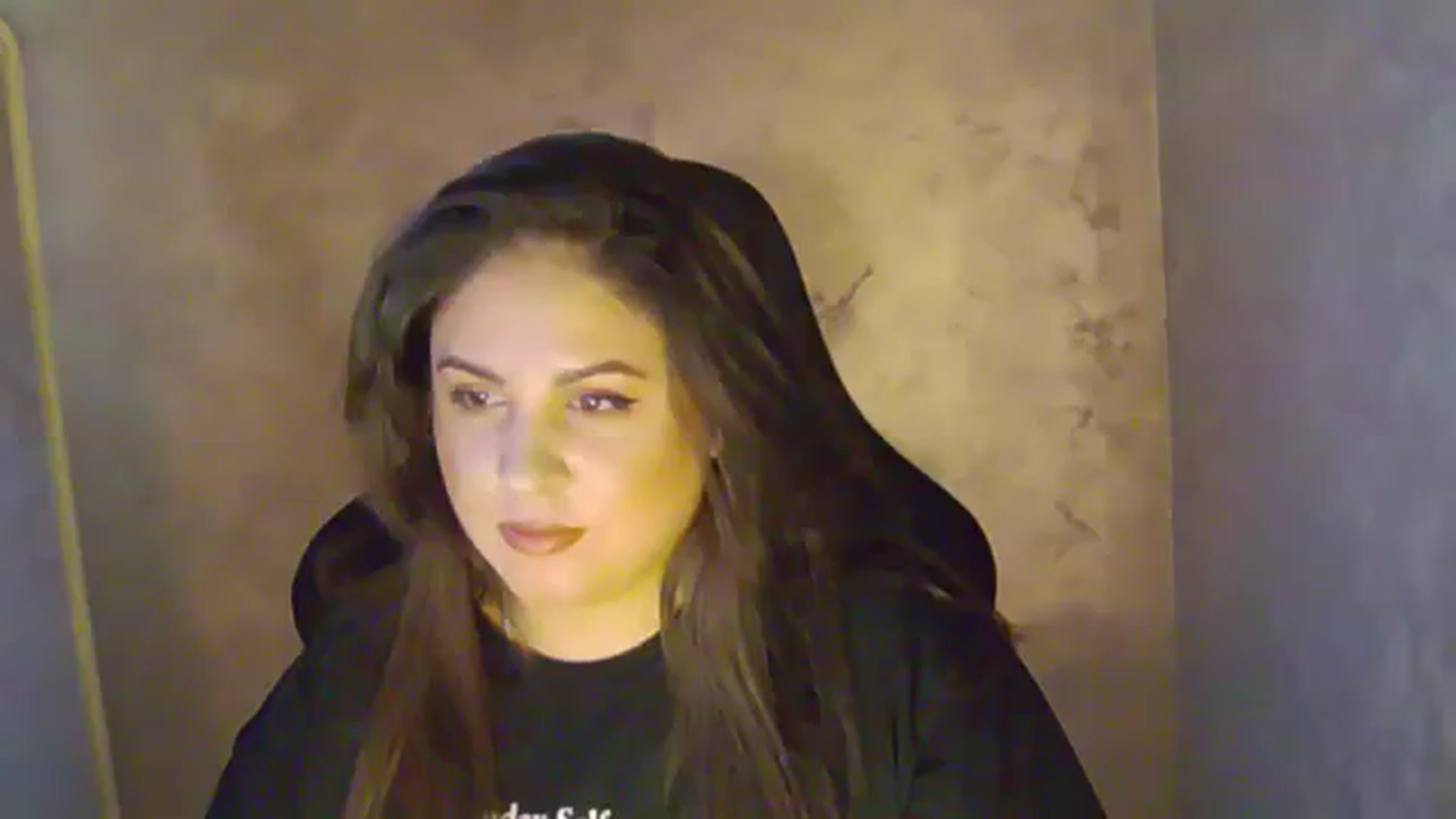 Gallery image thumbnail from NotVanilla's myfreecams stream on, 12/31/2025, 06:03 image 9 of 20