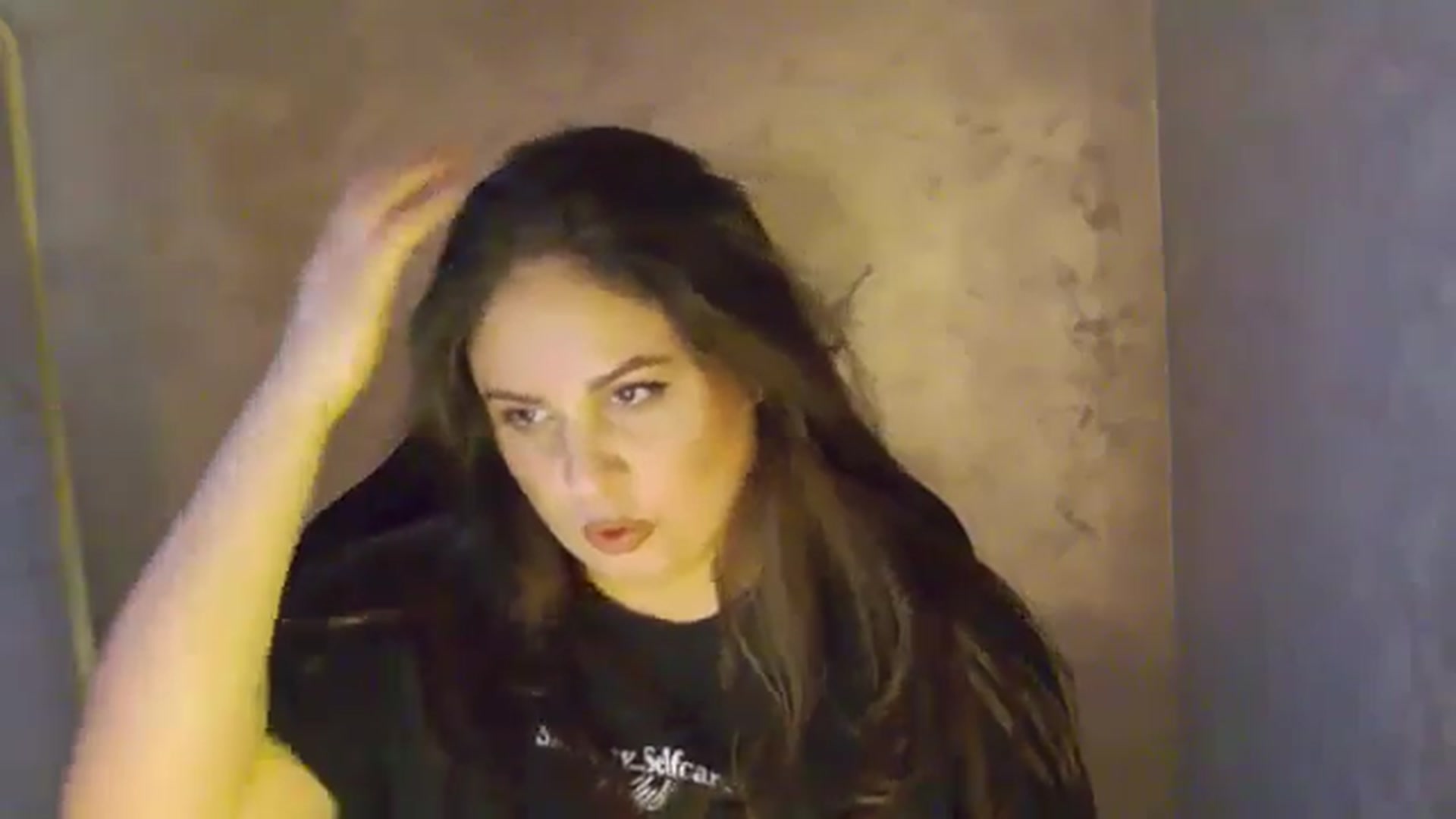 Gallery image thumbnail from NotVanilla's myfreecams stream on, 12/31/2025, 06:03 image 10 of 20