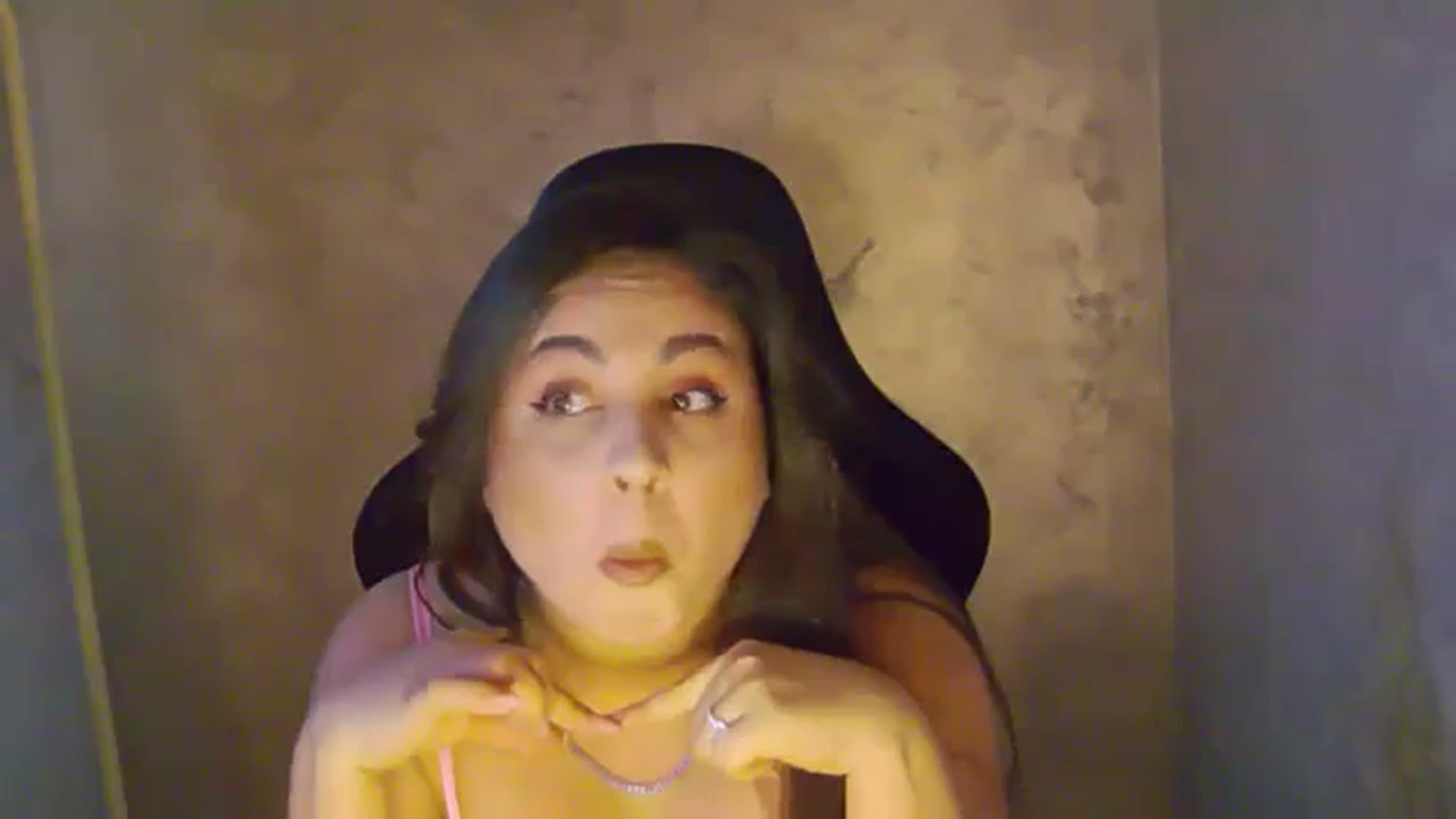 Gallery image thumbnail from NotVanilla's myfreecams stream on, 12/31/2025, 06:03 image 5 of 20
