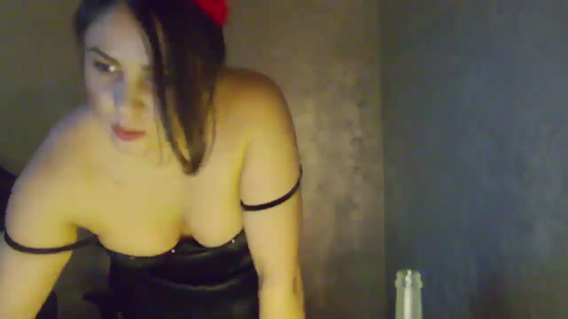 Gallery image thumbnail from NotVanilla's myfreecams stream on, 12/31/2025, 23:42 image 10 of 20