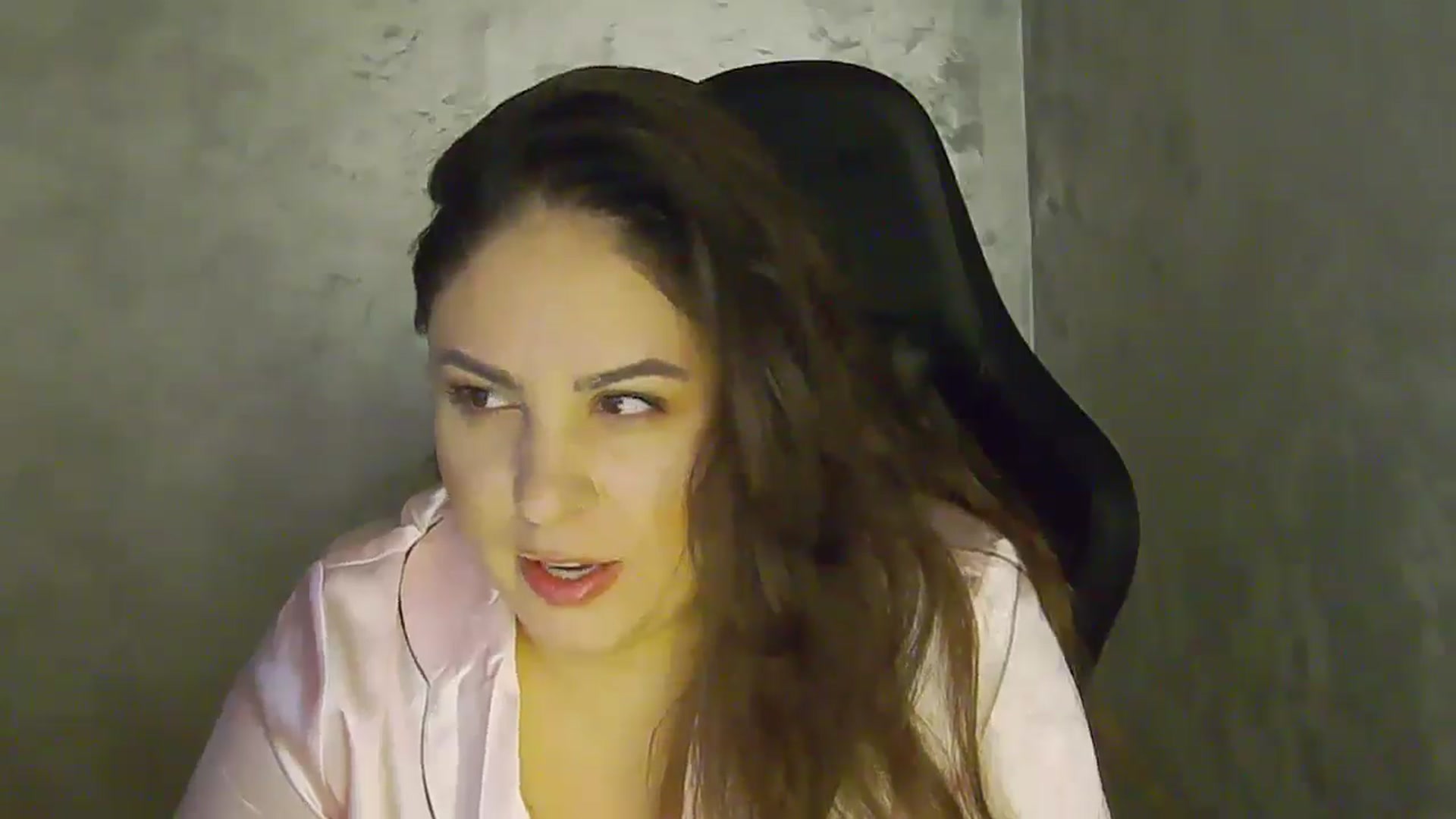 Gallery image thumbnail from NotVanilla's myfreecams stream on, 01/02/2026, 02:35 image 18 of 20