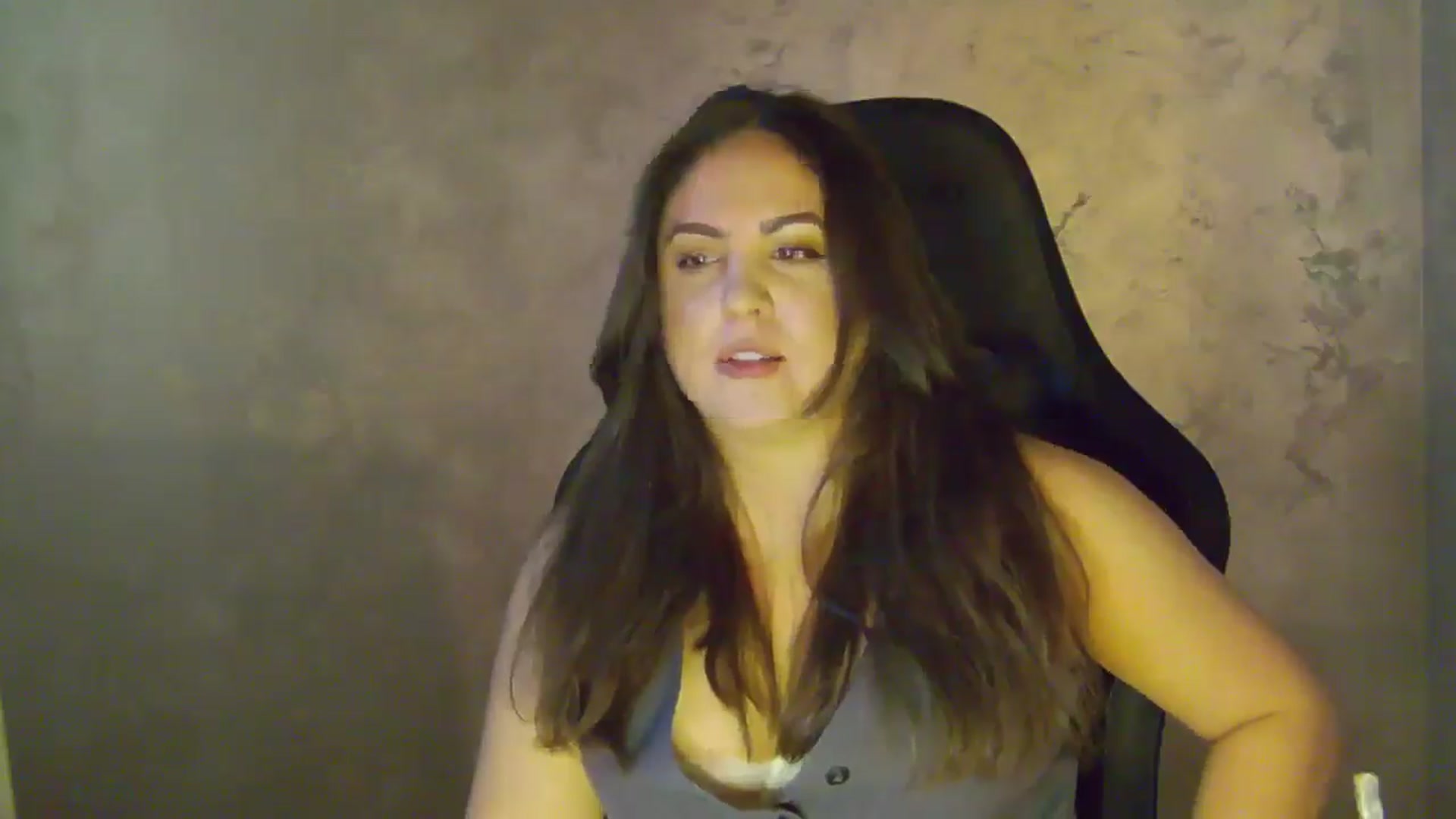 Gallery image thumbnail from NotVanilla's myfreecams stream on, 01/04/2026, 23:58 image 6 of 20