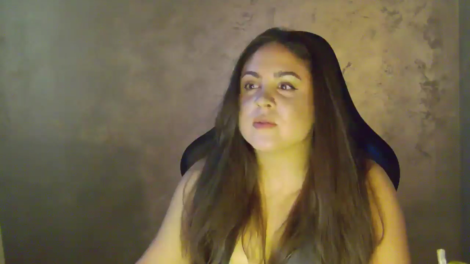 Gallery image thumbnail from NotVanilla's myfreecams stream on, 01/04/2026, 23:58 image 5 of 20