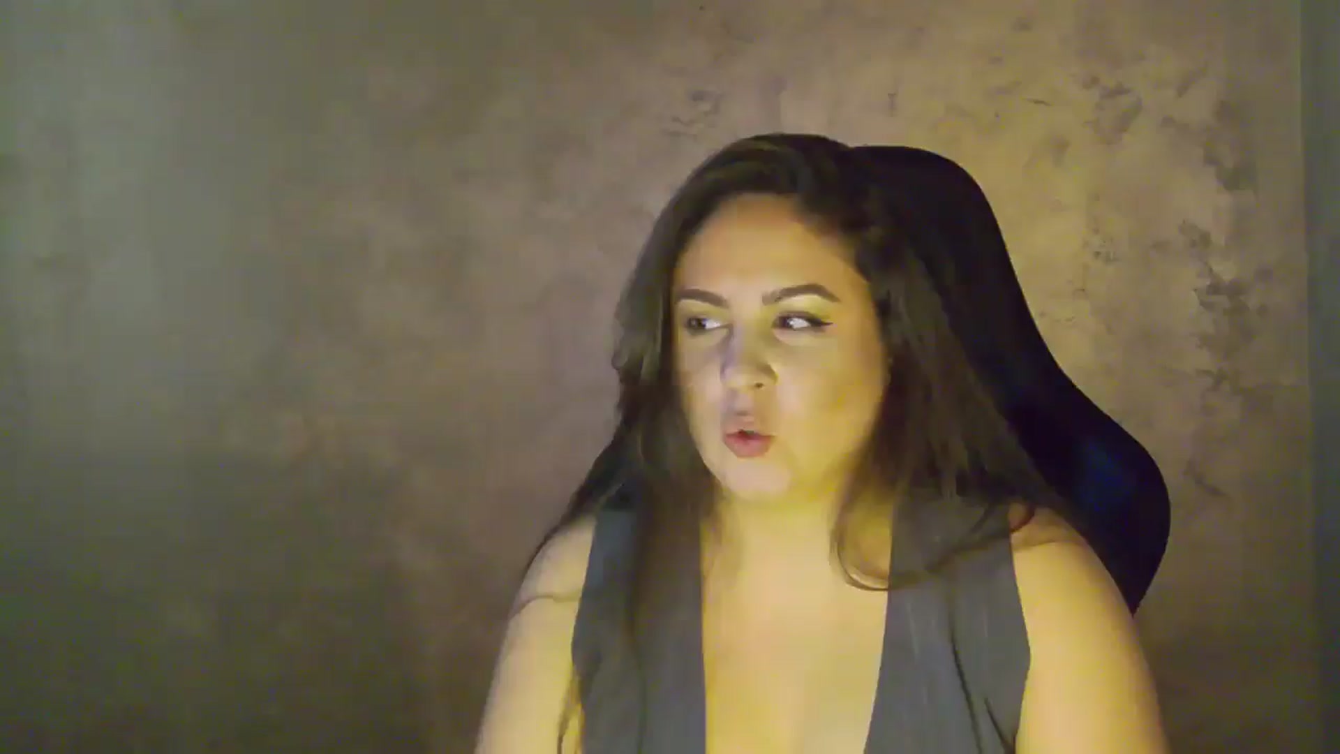 Gallery image thumbnail from NotVanilla's myfreecams stream on, 01/04/2026, 23:58 image 12 of 20
