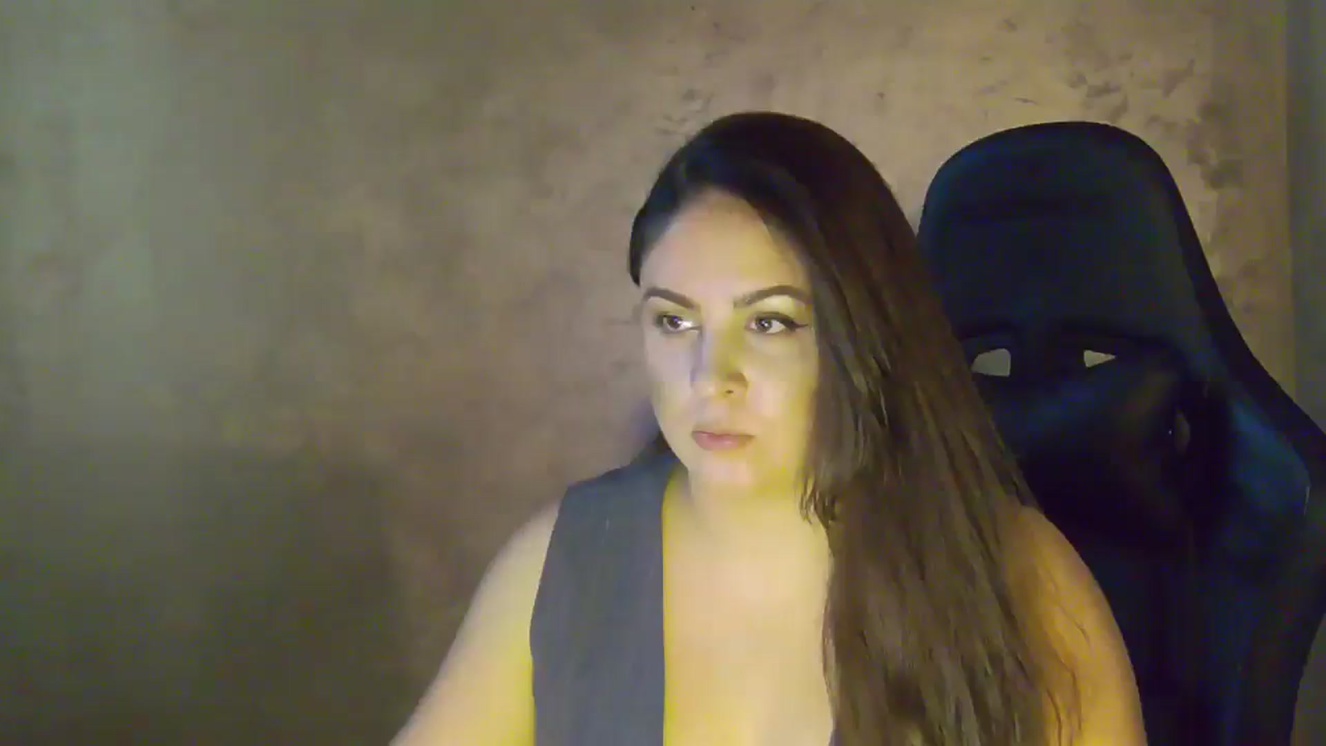Gallery image thumbnail from NotVanilla's myfreecams stream on, 01/05/2026, 03:01 image 1 of 20