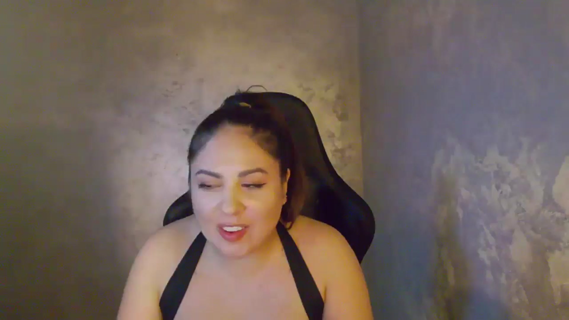 Gallery image thumbnail from NotVanilla's myfreecams stream on, 01/07/2026, 03:38 image 4 of 20