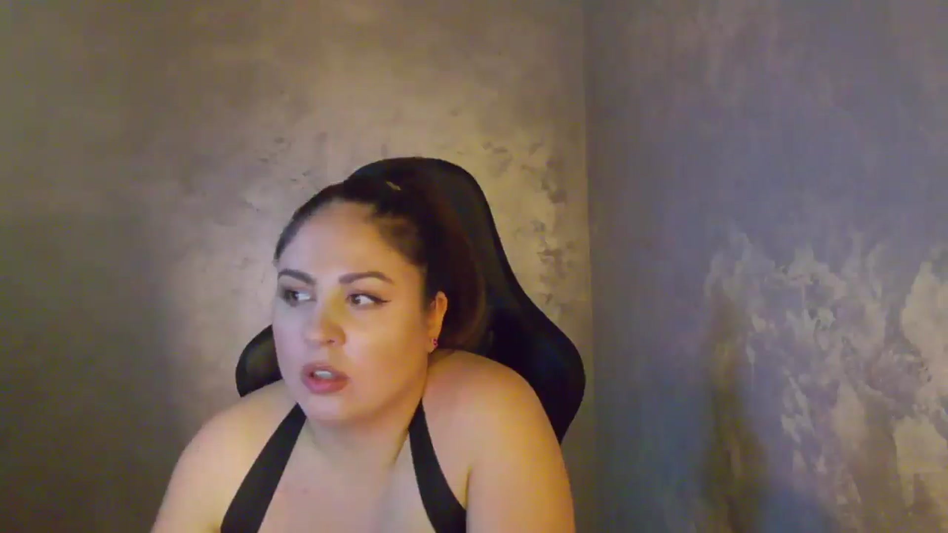 Gallery image thumbnail from NotVanilla's myfreecams stream on, 01/07/2026, 03:38 image 11 of 20
