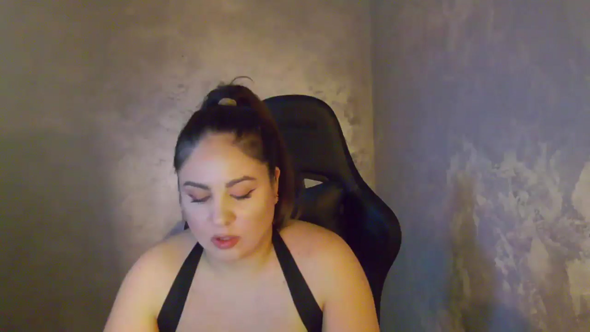 Gallery image thumbnail from NotVanilla's myfreecams stream on, 01/07/2026, 03:38 image 6 of 20