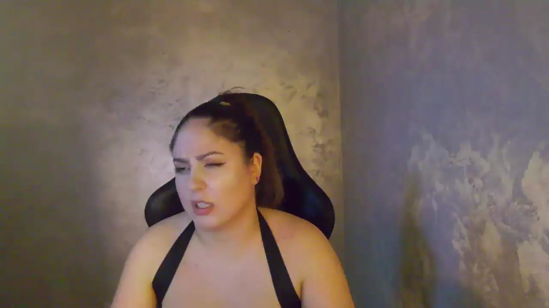 Gallery image thumbnail from NotVanilla's myfreecams stream on, 01/07/2026, 03:38 image 13 of 20
