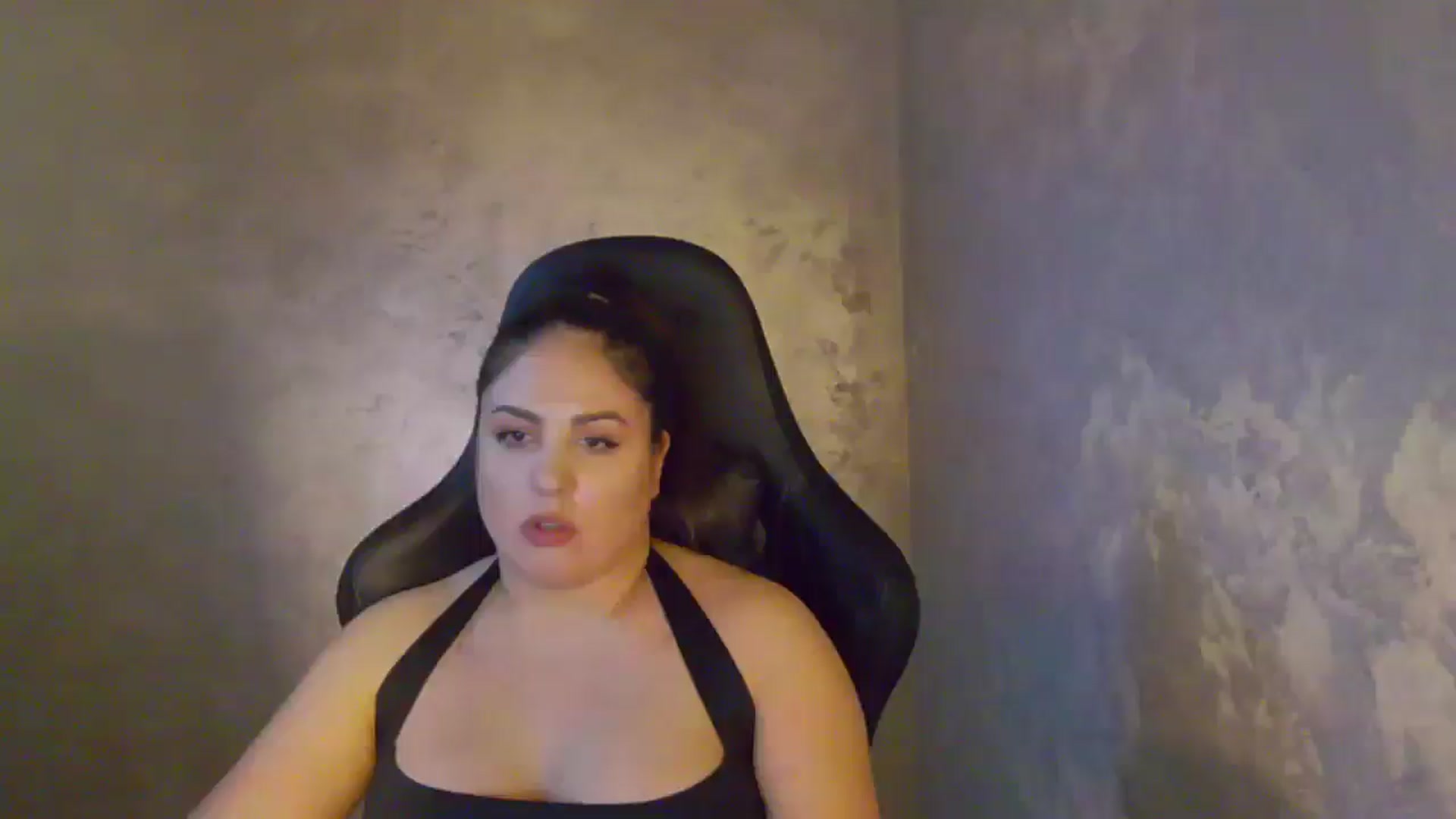 Gallery image thumbnail from NotVanilla's myfreecams stream on, 01/07/2026, 03:38 image 7 of 20