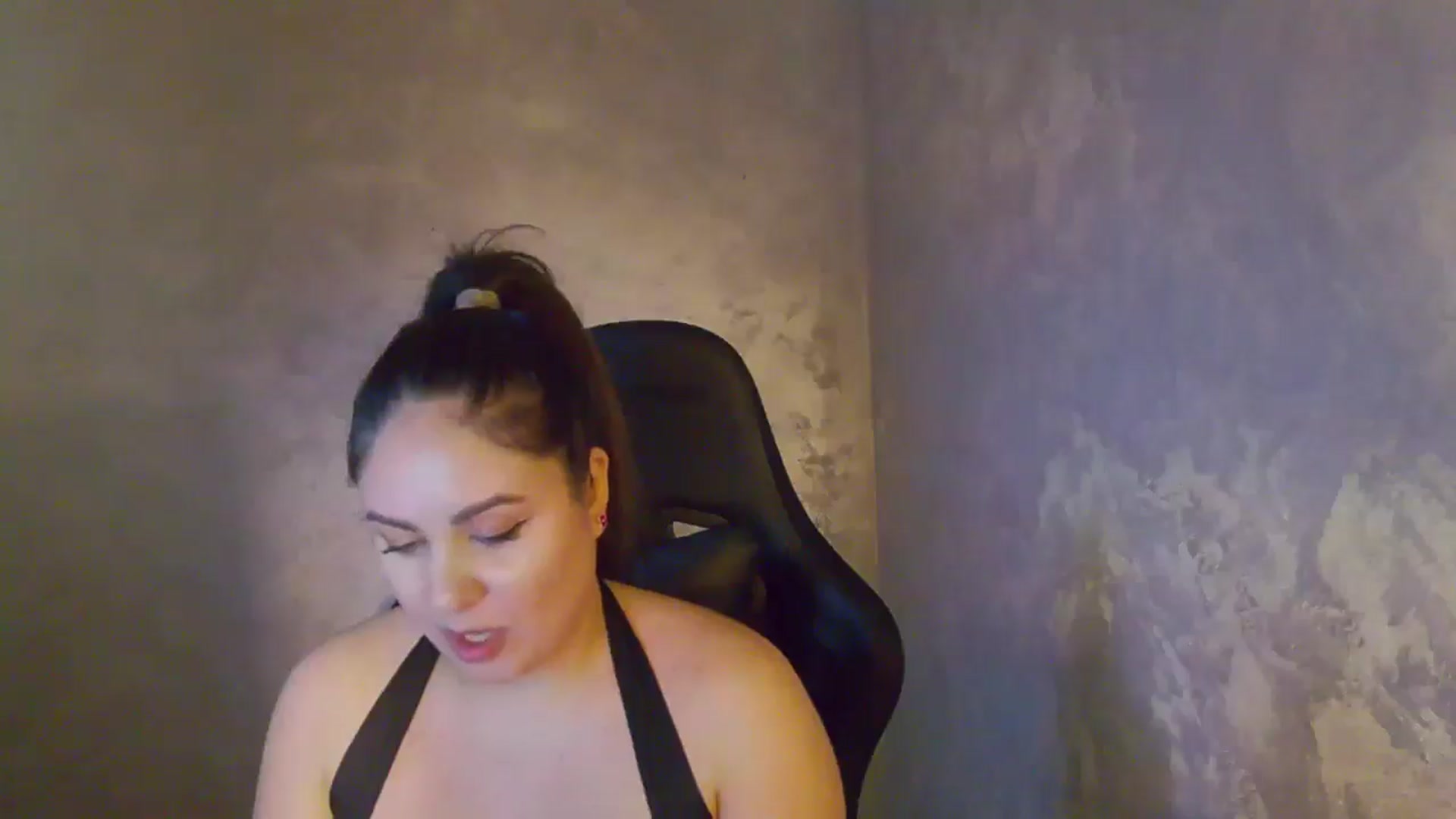Gallery image thumbnail from NotVanilla's myfreecams stream on, 01/07/2026, 04:56 image 9 of 20
