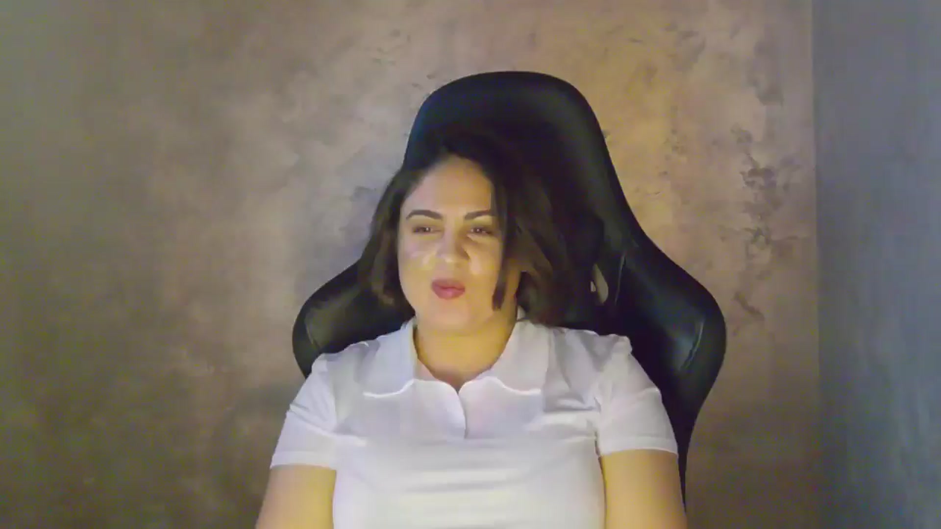 Gallery image thumbnail from NotVanilla's myfreecams stream on, 01/11/2026, 06:09 image 9 of 20
