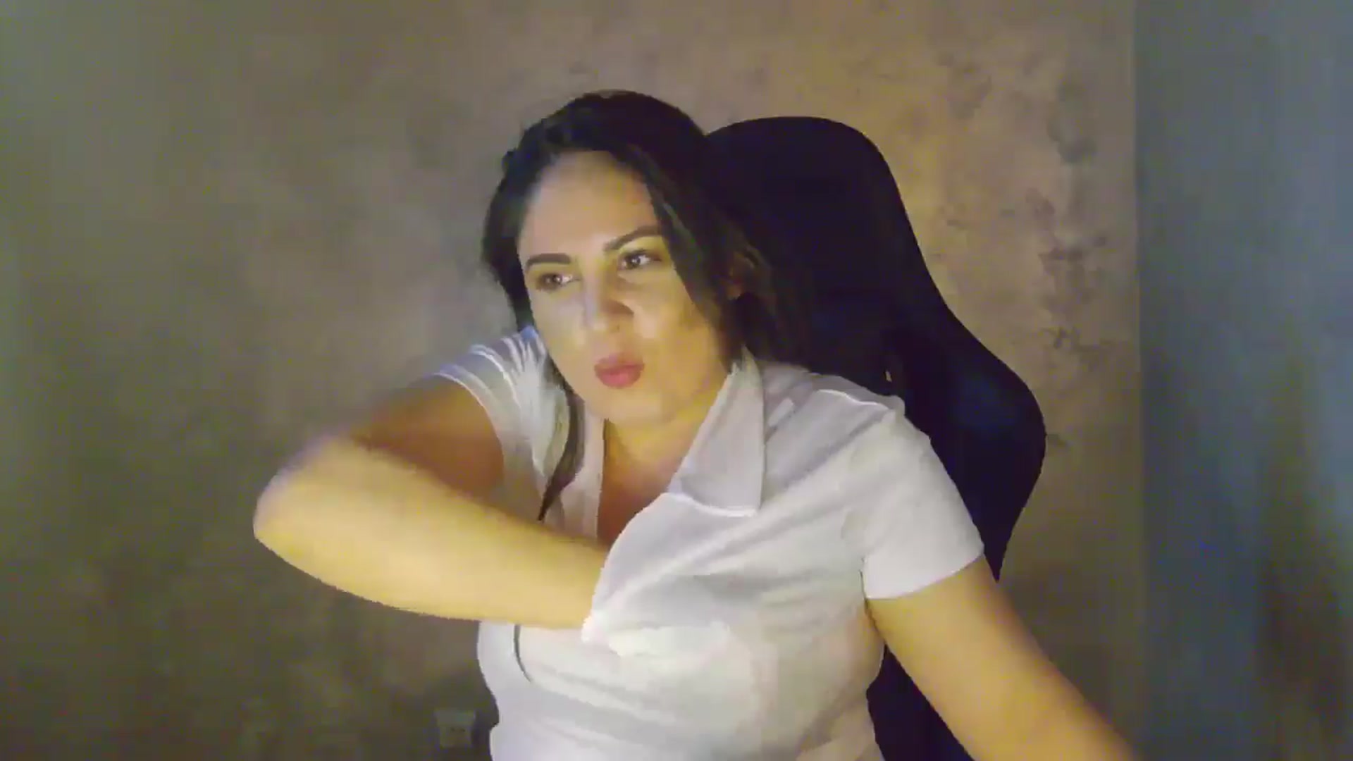 Gallery image thumbnail from NotVanilla's myfreecams stream on, 01/11/2026, 06:09 image 17 of 20
