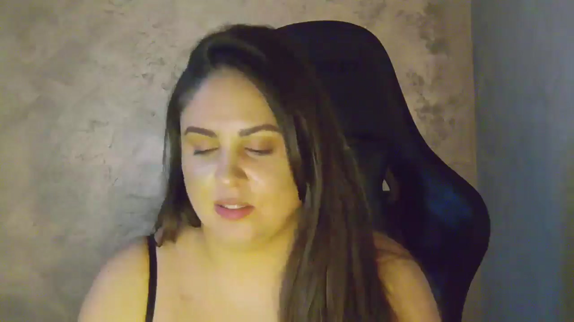 Gallery image thumbnail from NotVanilla's myfreecams stream on, 01/11/2026, 08:18 image 10 of 20