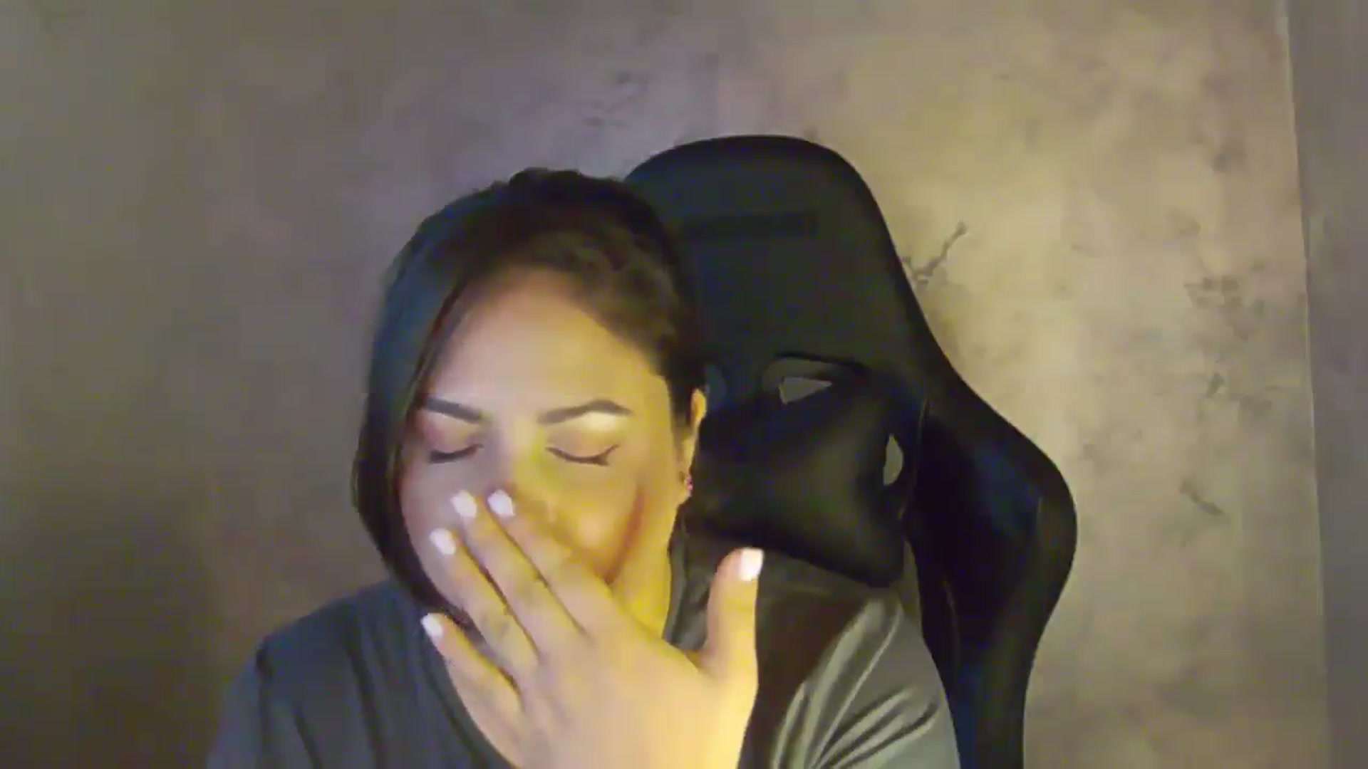 Gallery image thumbnail from NotVanilla's myfreecams stream on, 01/15/2026, 24:00 image 18 of 20