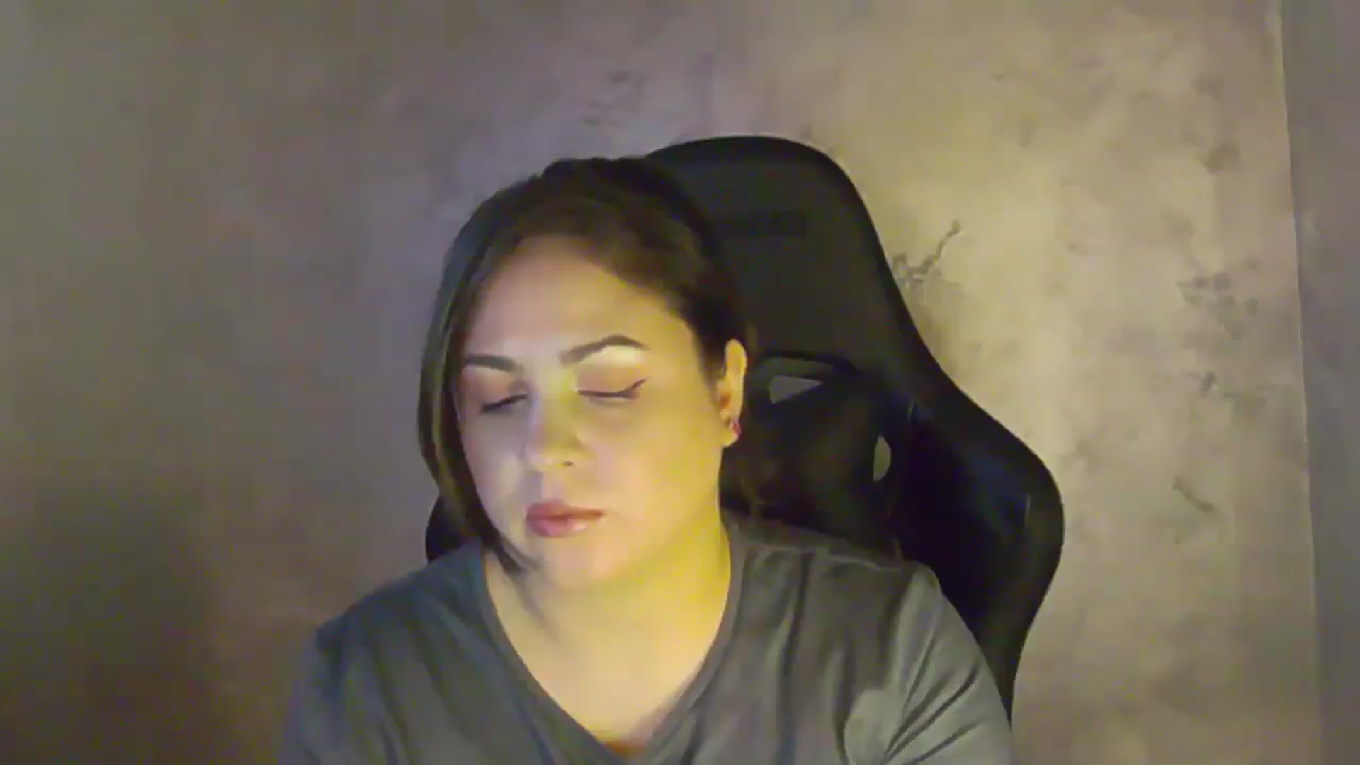 Gallery image thumbnail from NotVanilla's myfreecams stream on, 01/15/2026, 24:00 image 14 of 20