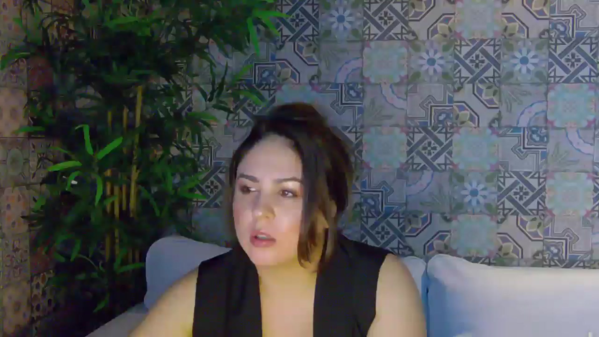 Gallery image thumbnail from NotVanilla's myfreecams stream on, 01/16/2026, 01:30 image 15 of 20