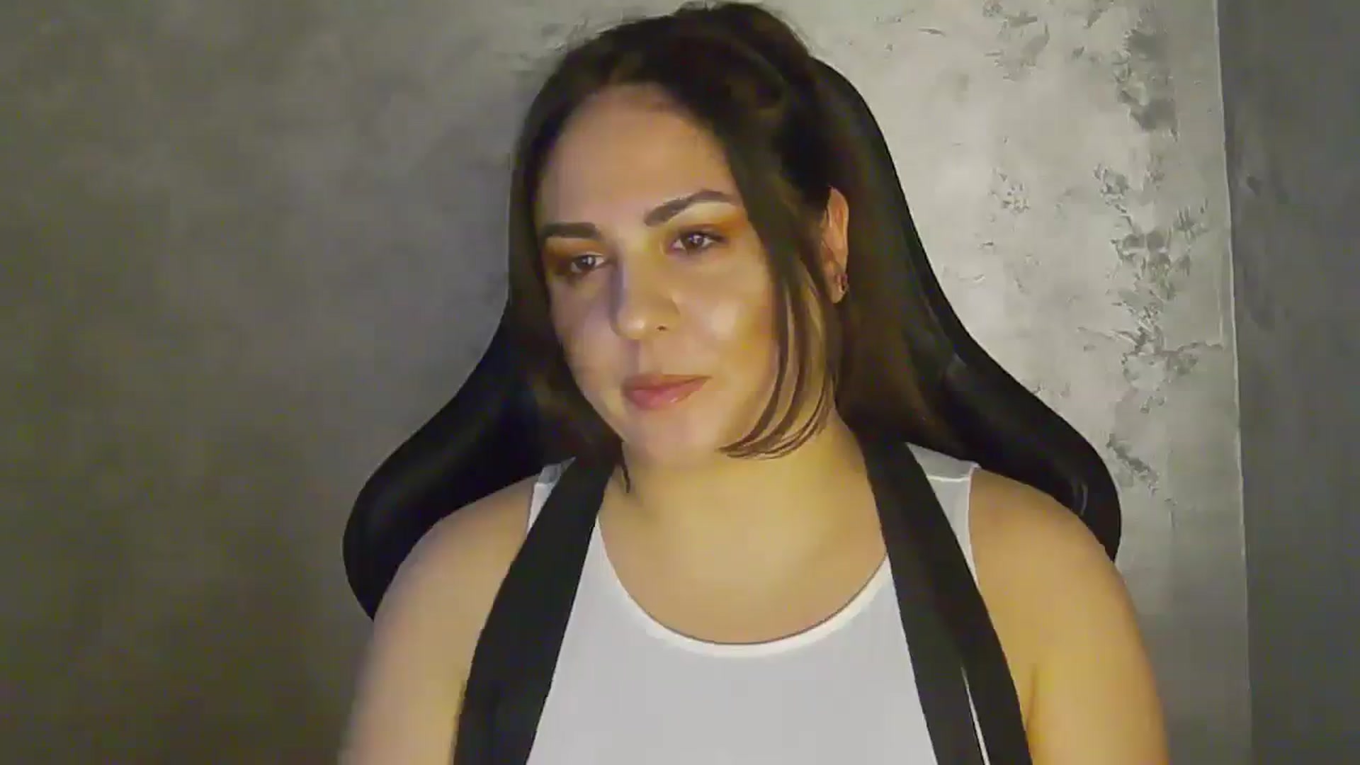 Gallery image thumbnail from NotVanilla's myfreecams stream on, 01/17/2026, 05:00 image 19 of 20