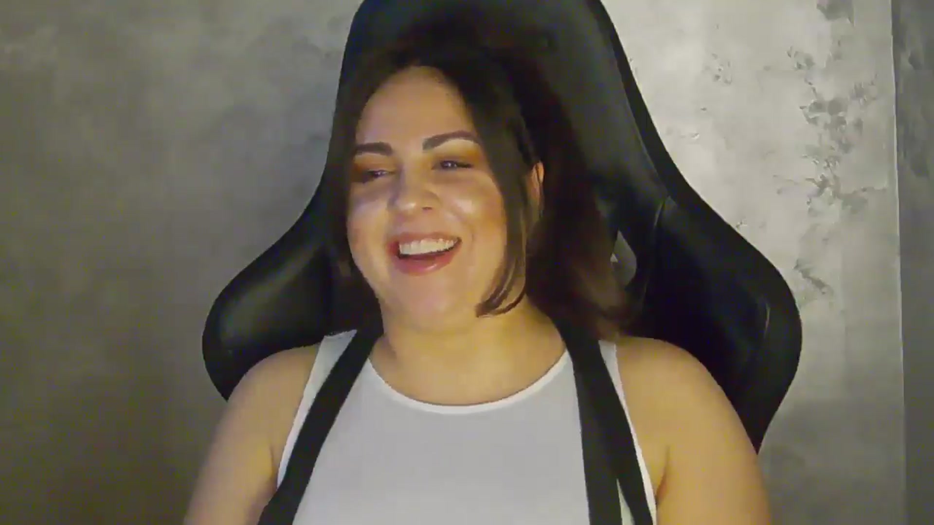 Gallery image thumbnail from NotVanilla's myfreecams stream on, 01/17/2026, 05:00 image 11 of 20